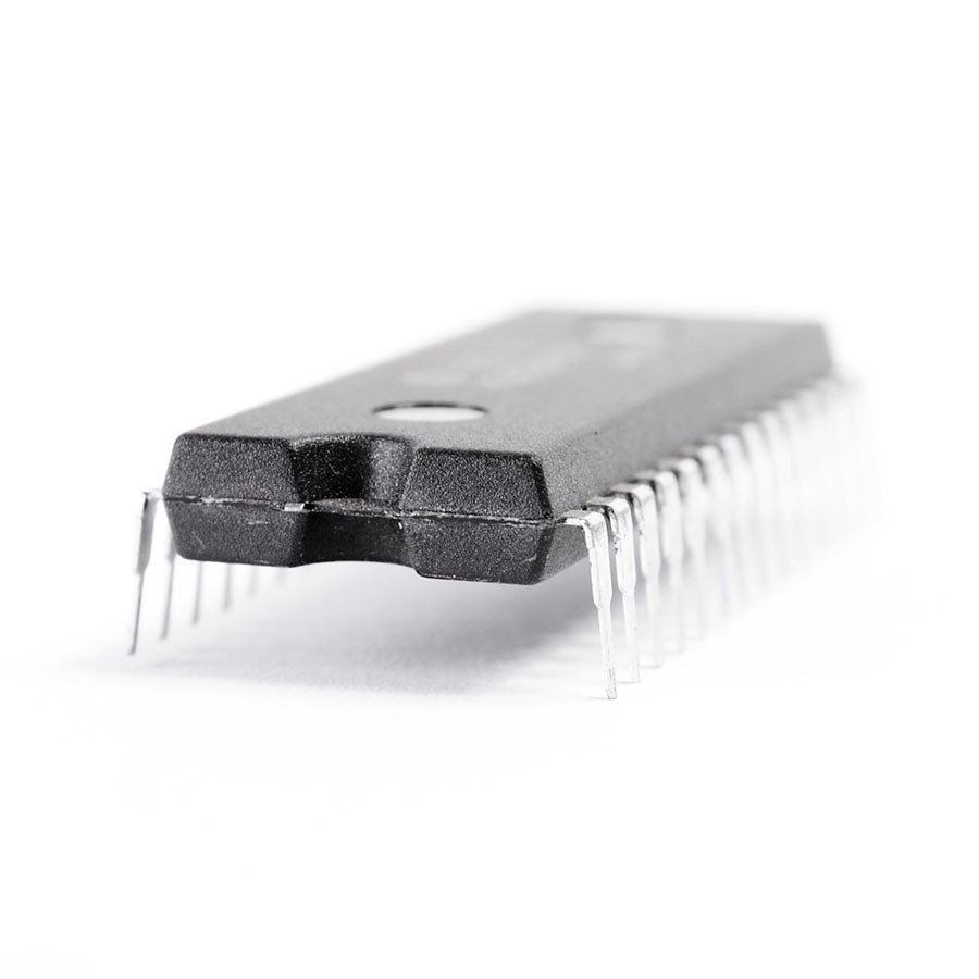 LH52256-90 The LH52256-90 is an integrated circuit from Sharp Microelectronics. It features 32k memory and an 8-bit data width.