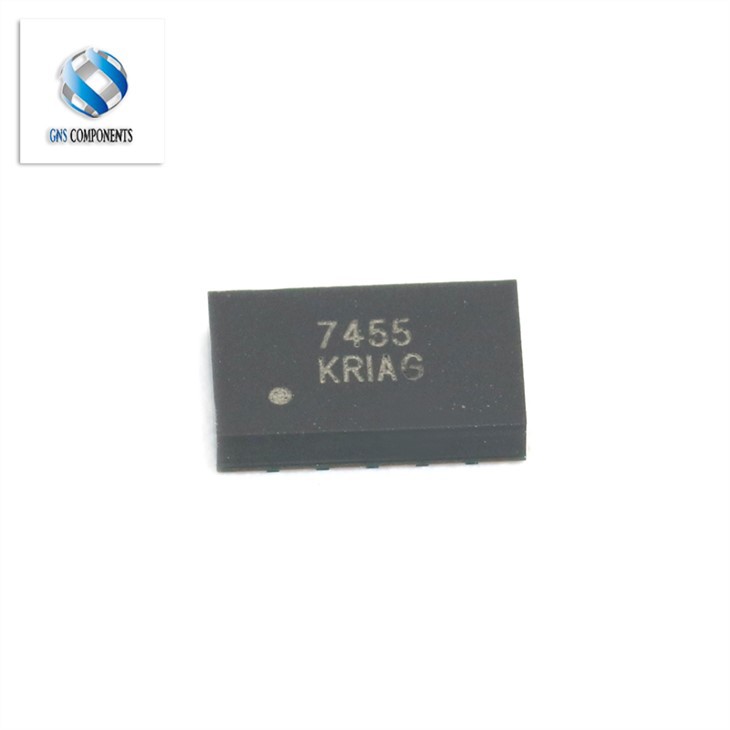 MMA7455LR1 The Freescale Semiconductor MMA7455LR1 is a digital accelerometer with I2C/SPI interface. It features selectable acceleration ranges of 2g, 4g, or 8g and operates from 2.4V to 3.6V.