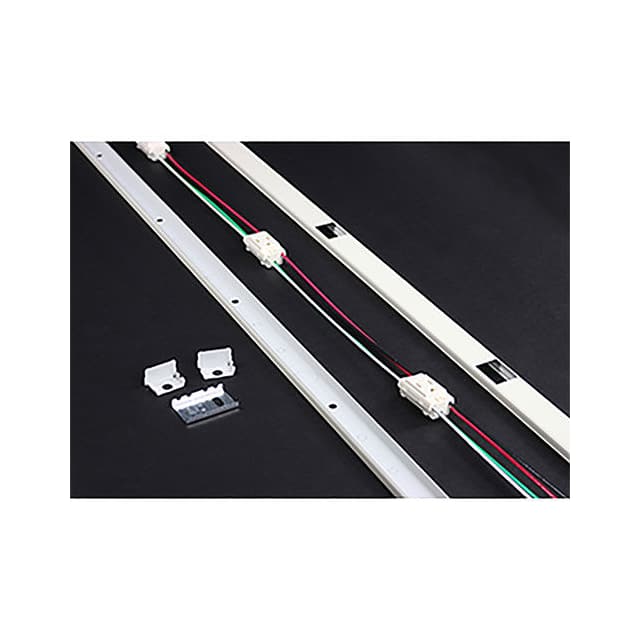 G20GB18 PLUGMOLD, 125V, 15A, 48'L