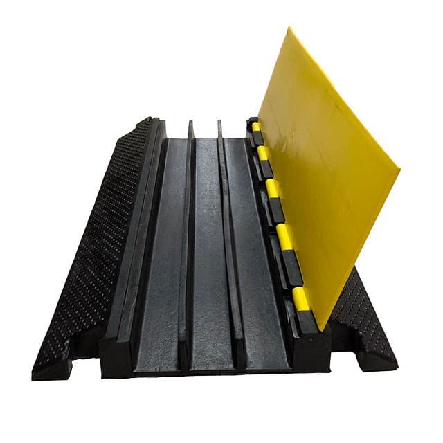 CSL20103-03 3CHANNEL CABLE PROTECTOR 3'