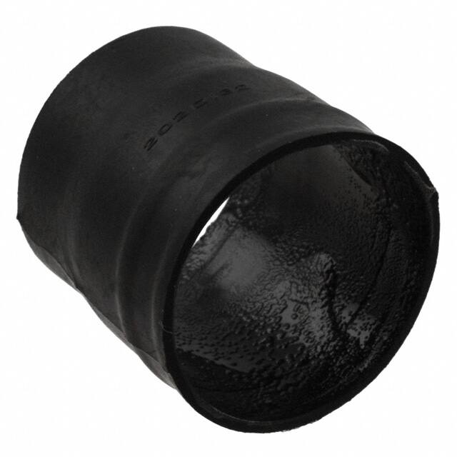 202D132-4/42-0 HEATSHRINK BOOT SZ32 BLACK W/LIP