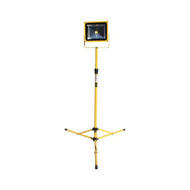 LE965LEDC-TR BATTERY POWERED PORTABLE HD LED