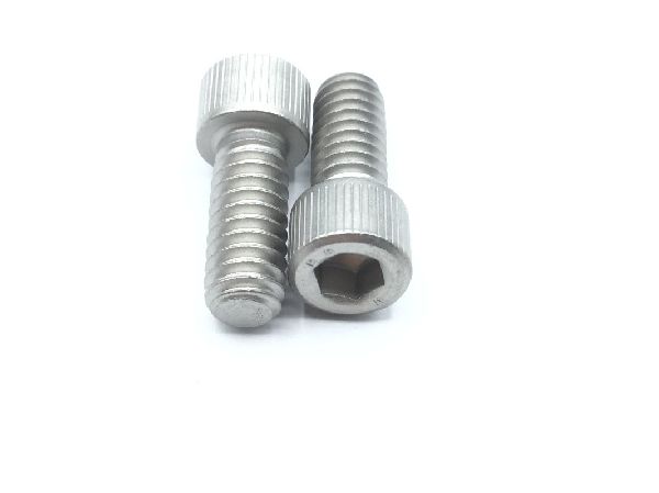 NAS1352N4-10 The NAS1352N4-10 is a Socket Head Cap Screw manufactured by B&B Smartworx. It features a 1/4-20 thread size and a length of 5/8".