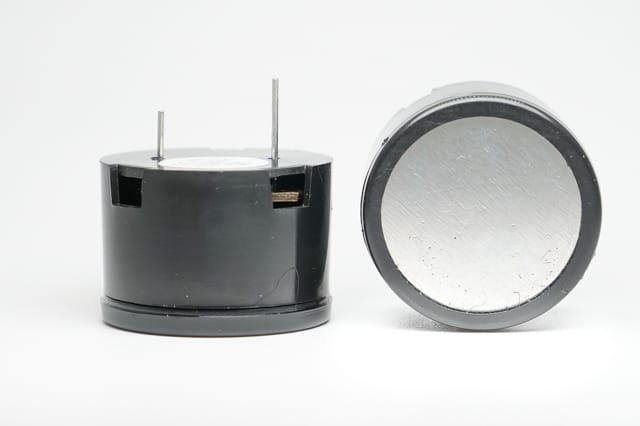 BRT2821P-06 BUZZER MAGNETIC 6V 28MM TH