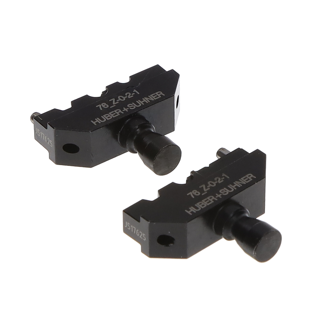 22645956 Huber+Suhner 22645956 is an MMCX plug, male pin connector with 50 Ohm impedance and 6 GHz maximum frequency. It features a right angle, free hanging design with snap-on fastening and crimp/solder termination.