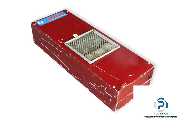 SK3298 The Rittal SK3298 is a cooling unit designed for industrial applications. It operates at 230V AC with a rated current of 5.5A and offers a nominal refrigeration capacity of 900W.