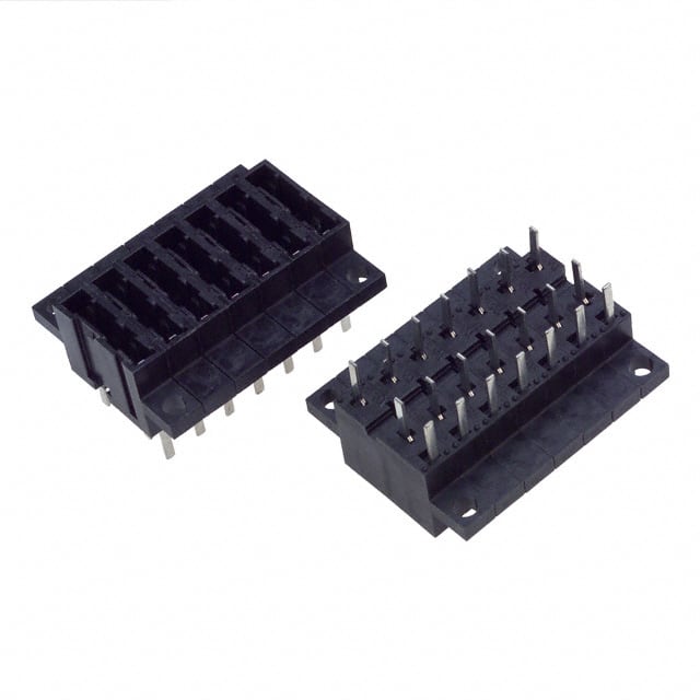 04820007ZXP FUSE HLDR BLADE 125V 15A PNL MNT