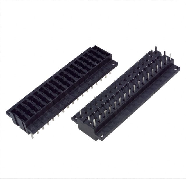 04820017ZXP FUSE HLDR BLADE 125V 15A PNL MNT