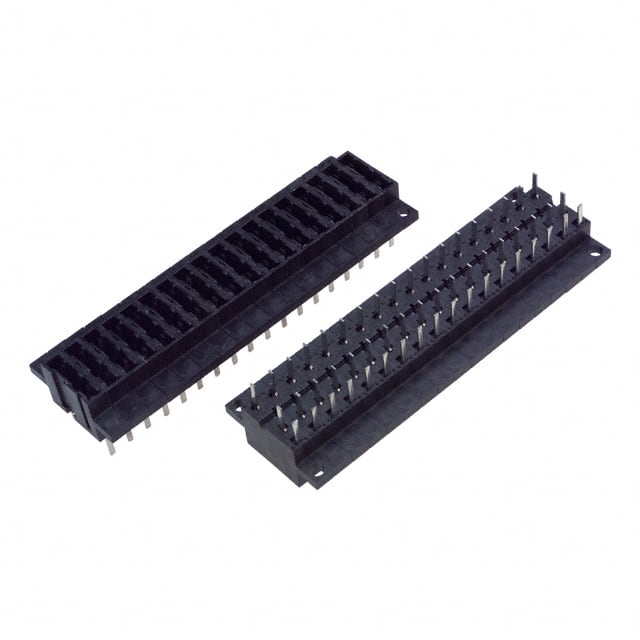 04820018ZXP FUSE HLDR BLADE 125V 15A PNL MNT