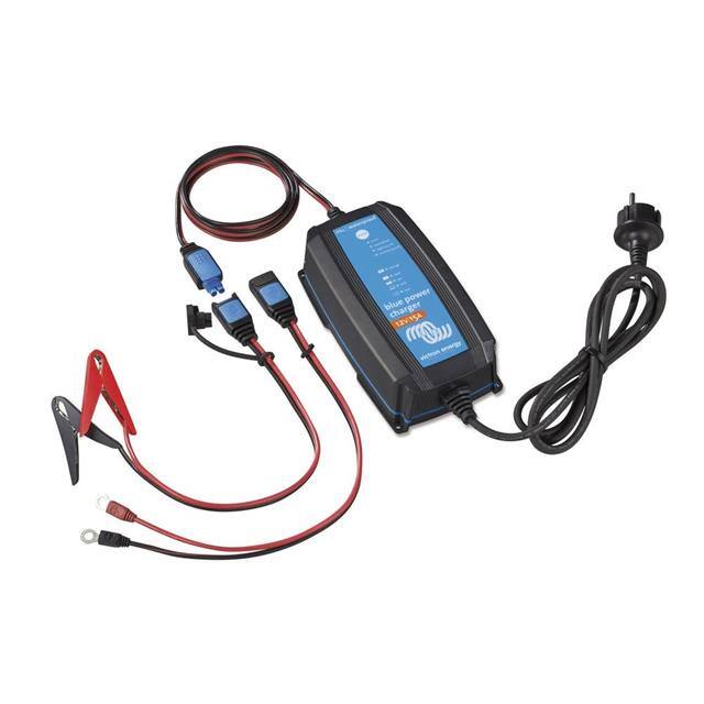 BPC240531104R VICTRON BLUE SMART IP65 24V 5A B