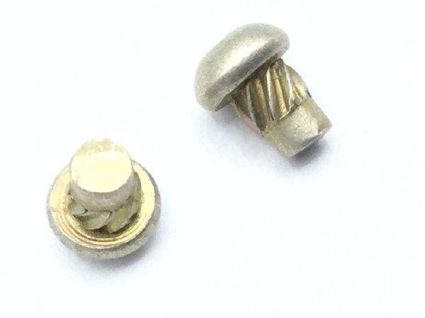 MS21318-13 The MS21318-13 is a drive screw manufactured by QPL. It features a 1/8 inch length and is constructed from cadmium plated carbon steel.