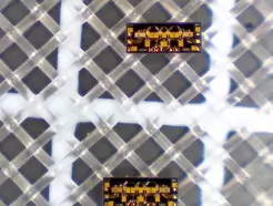 HMMC-1001 The HP HMMC-1001 is a GaAs-MMIC variable attenuator designed for operation from DC to 50 GHz. It is supplied as a chip die.