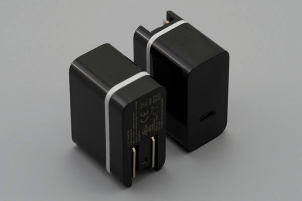 16-00241 The Tensility International 16-00241 is an 18W AC/DC wall mount adapter with a USB C receptacle. It supports multiple output voltages and currents, including 5V/3A, 9V/2A, and 12V/1.5A.