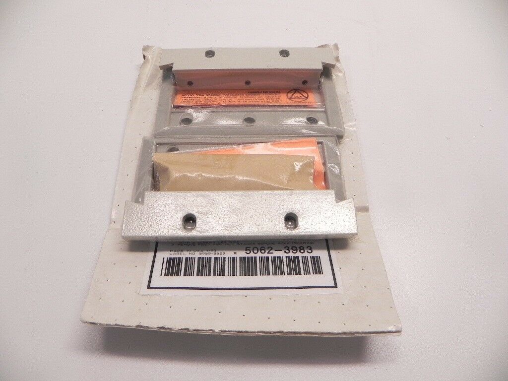 5062-3983 The Agilent Technologies 5062-3983 is a rack mount kit with handles. It measures 3 EIA, 132.6 mm, and 5.25 inches in height.