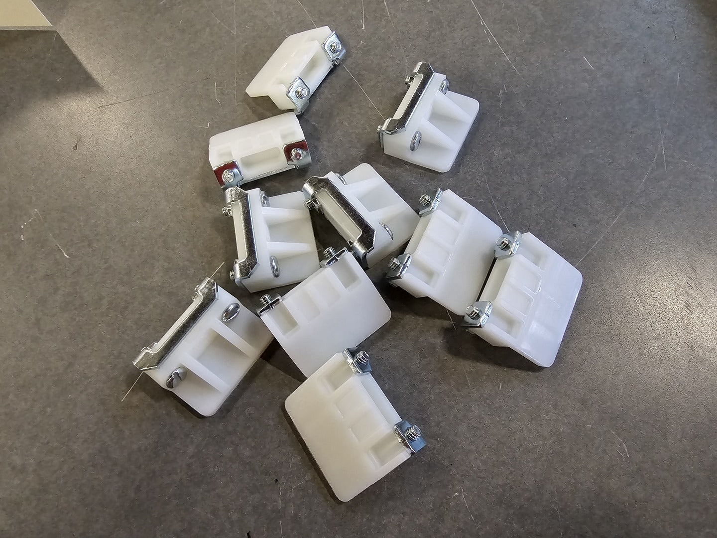 1492-N23 The Allen Bradley 1492-N23 is a Terminal Block Rail End Anchor. It features RoHS3 Compliance and MSL 1 Unlimited.