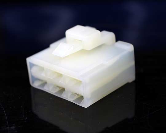 7123-2165 The Yazaki 7123-2165 is a 6-position plug connector. It features RoHS3 compliance and an MSL 1 rating.