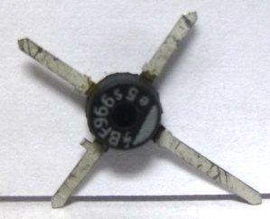 BF966S The BF966S is an N-Channel Dual Gate MOSFET Transistor from Telefunken, suitable for UHF applications. It features a 20V drain-source voltage and a 0.03A continuous drain current.