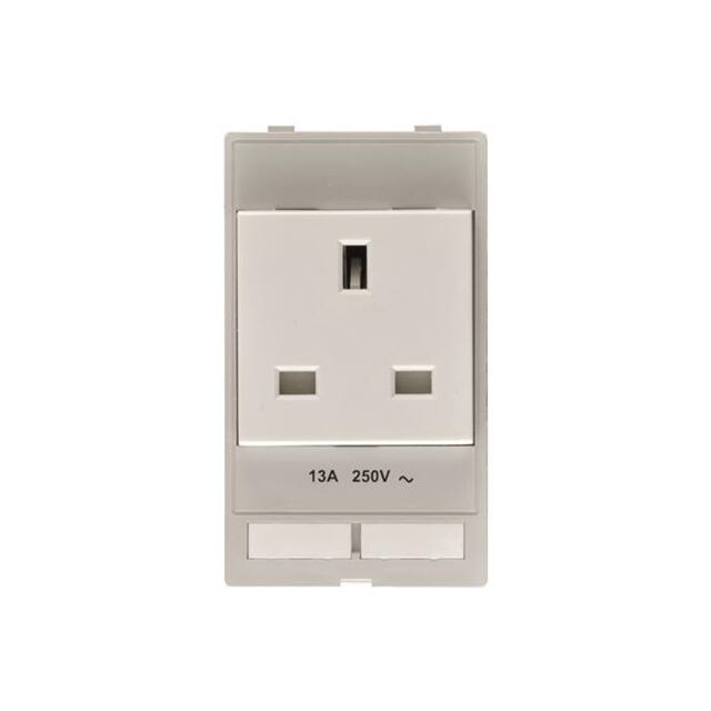 39500010006 PLUG SOCKET MODULE UK (BS)
