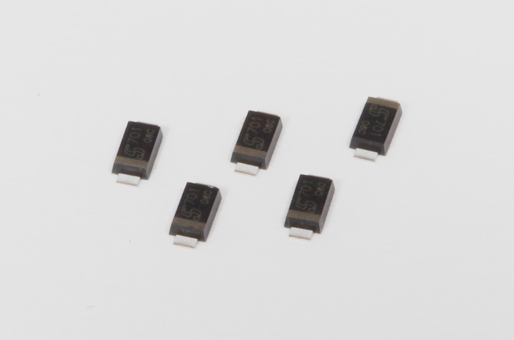 S-822T The SEMITEC S-822T is a surface mount Current Regulating Diode (CRD) designed for constant current applications. It maintains a stable current flow across a wide voltage range.
