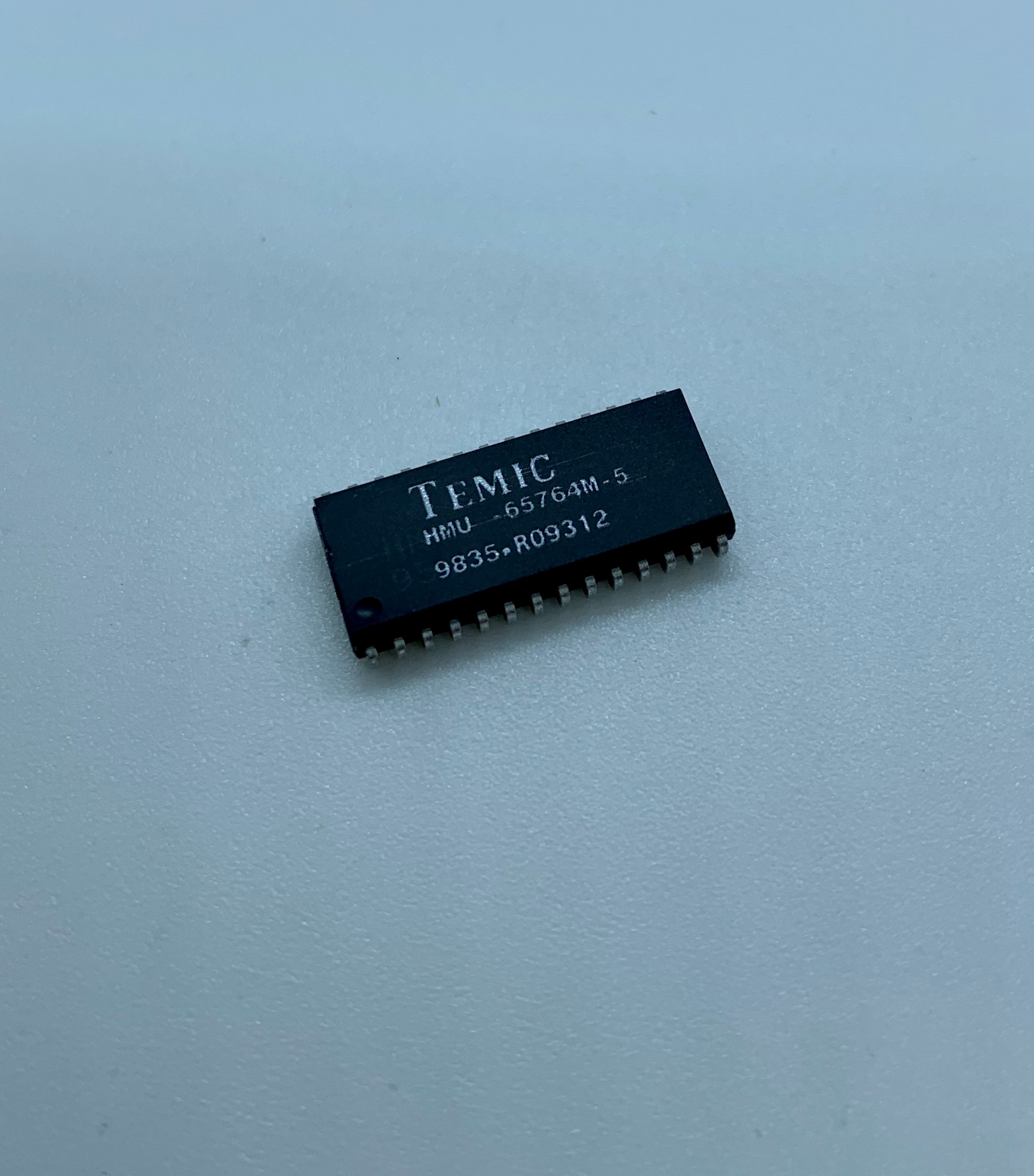 HMU-65764M-5 The HMU-65764M-5 is an integrated circuit manufactured by Temic Semiconductors. It is RoHS3 Compliant and has an MSL rating of 1.