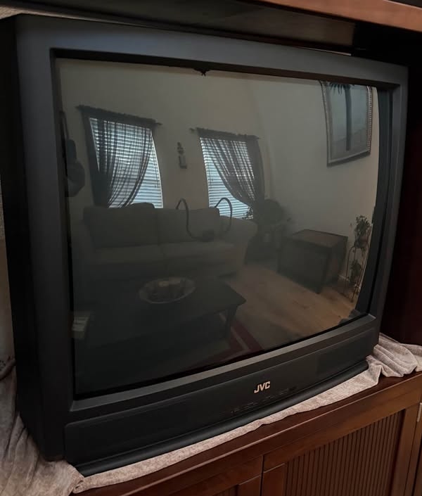 36150 The JVC AV-36150 is a 36-inch CRT television featuring Composite, S-Video, and RF inputs with stereo sound. Manufactured in Mexico in 2000, it supports NTSC format with a 4:3 aspect ratio.
