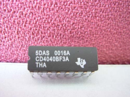 CD4040BF3A The HAR CD4040BF3A is a 12-stage ripple carry binary counter/divider and oscillator. It features TTL compatibility and outputs that source/sink 24mA.