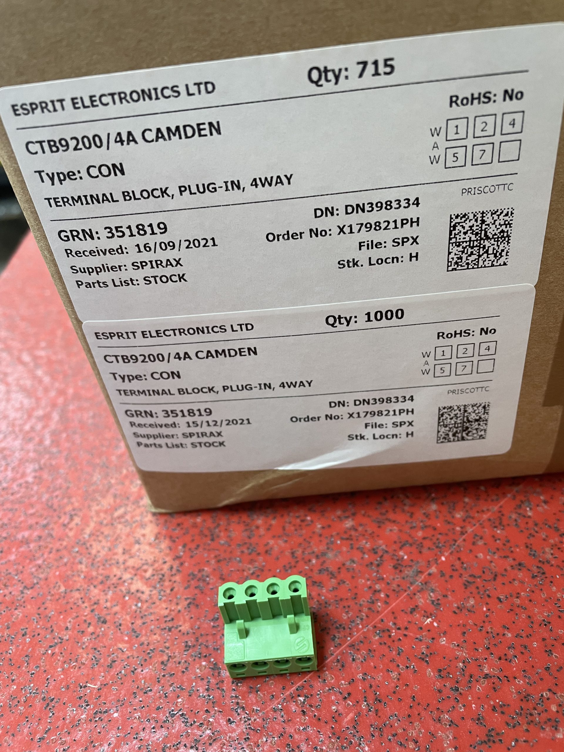 CTB9200/4A The Camden Boss CTB9200/4A is a 4-way pluggable terminal block with a 5mm pitch. It offers a 12A current rating and 320V voltage rating.