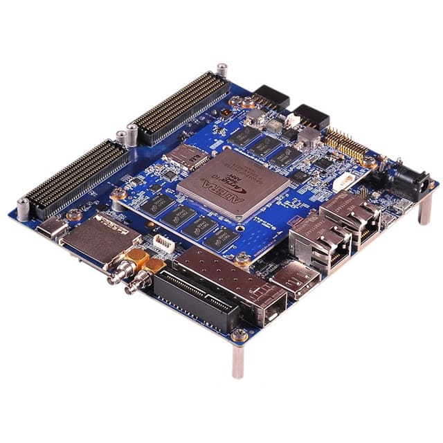 IW-G24D-CU2F-4E002G-S008G-LCI SX480 ARRIA 10 SOC DEV KIT