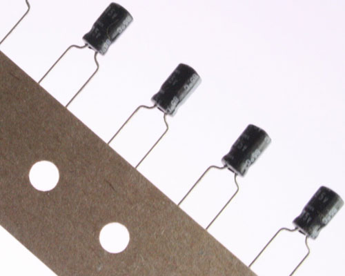 USA1V4R7MCA1TE The Nichicon USA1V4R7MCA1TE is a radial aluminum electrolytic capacitor. It offers a capacitance of 4.7µF and a voltage rating of 35VDC.