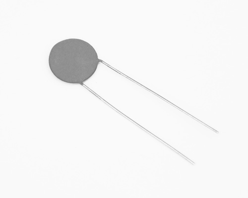 P471KP The KCK P471KP is a ceramic disc capacitor with a capacitance of 470pF and a voltage rating of 1000VDC. It features radial leads and a Y5P temperature coefficient.
