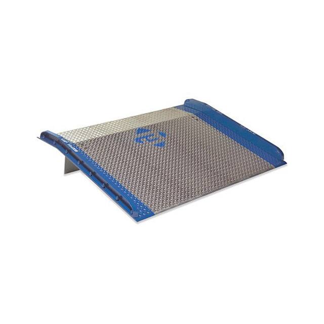 AC6072 ALUMINUM DOCKBOARD W/STEEL CURBS