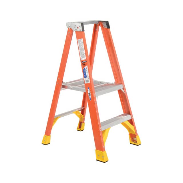 P6202 4' FIBERGLASS PLATFORM STEP LADD