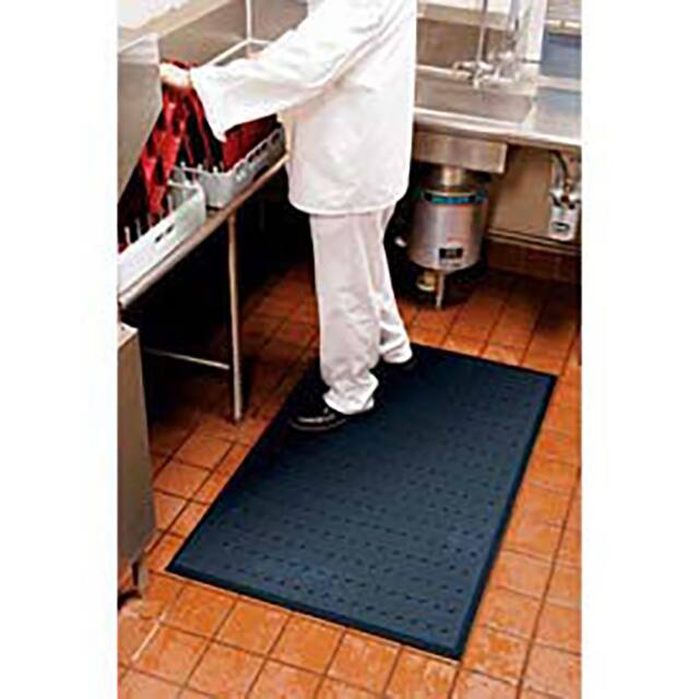 4960310900 COMPLETE COMFORT MAT W/ HOLES, 3