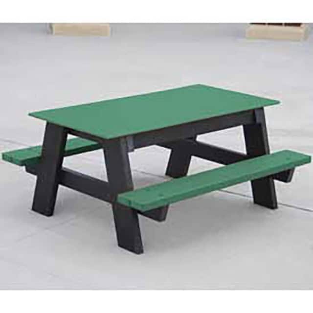 B264324 4' KIDS PICNIC TABLE, RECYCLED P