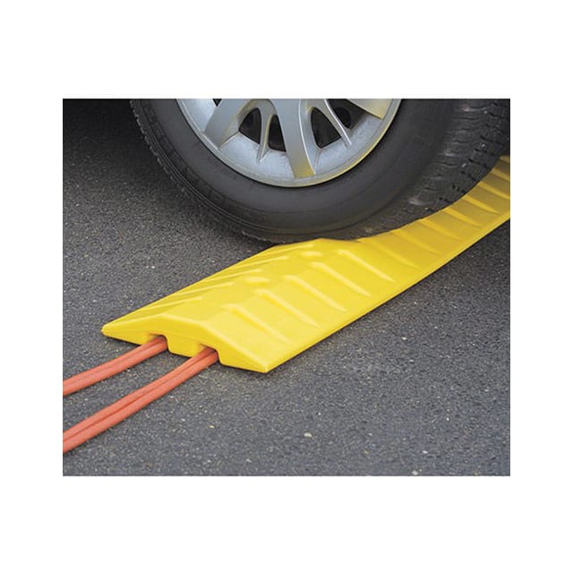 506847 POLY SPEED BUMP, 72"WX10"DX2"H