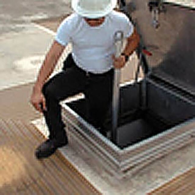 TSP-1 TELESCOPING SAFETY POST ALUMINUM