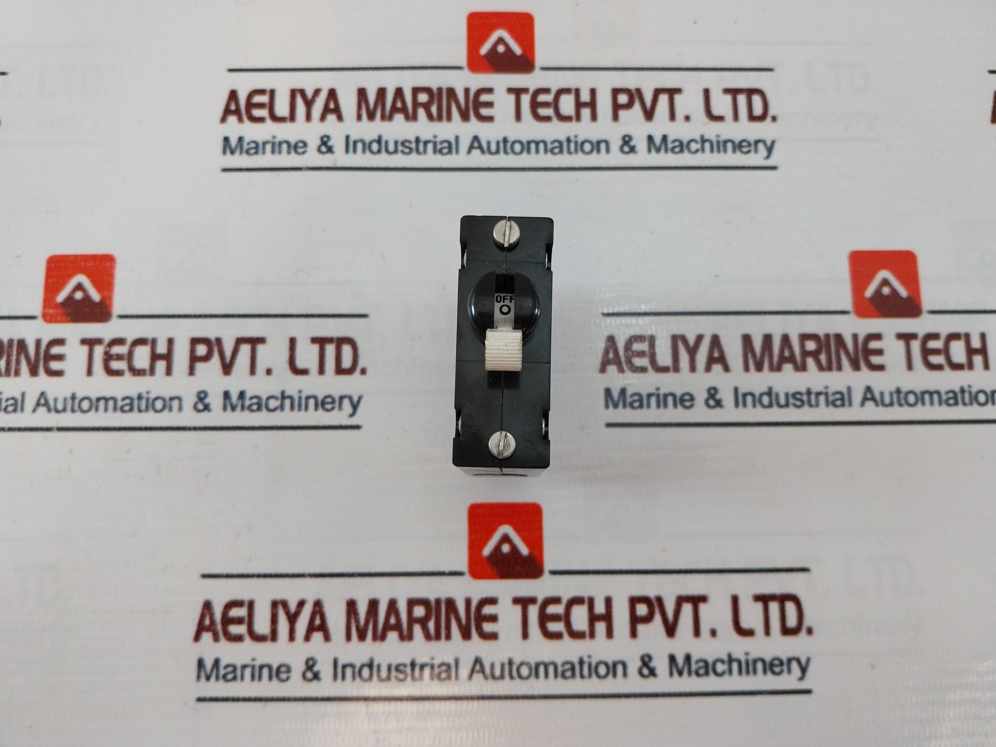 BA1-B0-34-450-112-D The Littelfuse Inc. BA1-B0-34-450-112-D is a 1-pole circuit breaker designed for panel mounting. It features a 5A current rating and a 250V voltage rating.