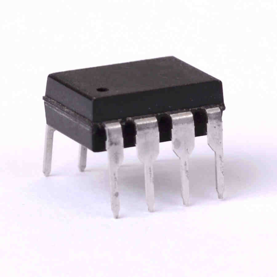 SI7660DJ The SI7660DJ is a semiconductor component manufactured by SIL. It comes in a DIP8 package.