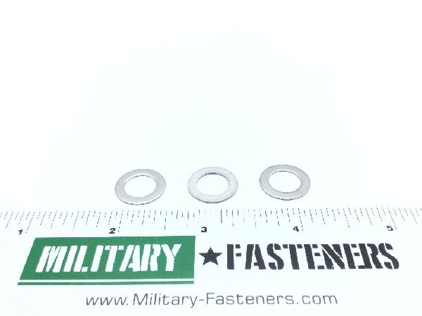 AN960C616L Stainless steel round washer with 0.38-0.4 inch hole diameter and 0.62-0.645 inch overall diameter. Rectangular cross section with round edges.