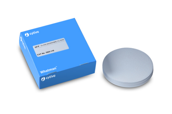 1825090 The Whatman 1825090 Grade GF/F is a glass microfiber filter with a 90 mm diameter and 0.6 to 0.8 µm particle retention. It is manufactured from pure borosilicate glass.